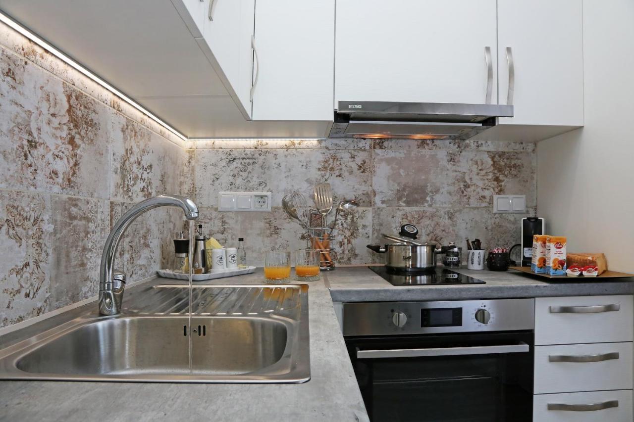 Under The Aqueduct Boutique House Apartment Kavala Bagian luar foto