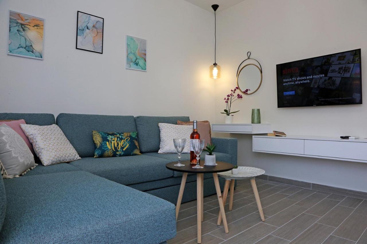 Under The Aqueduct Boutique House Apartment Kavala Bagian luar foto