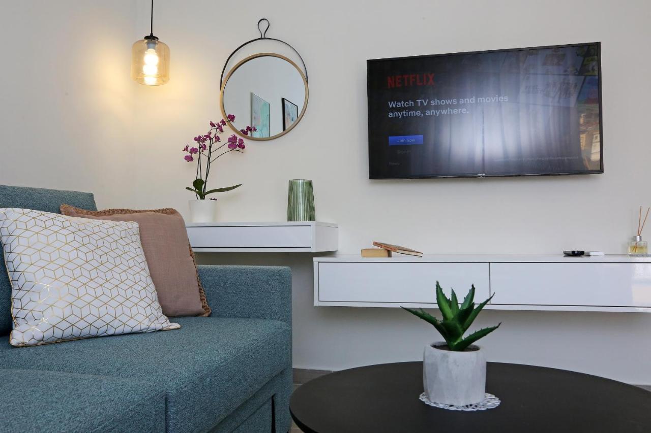 Under The Aqueduct Boutique House Apartment Kavala Bagian luar foto