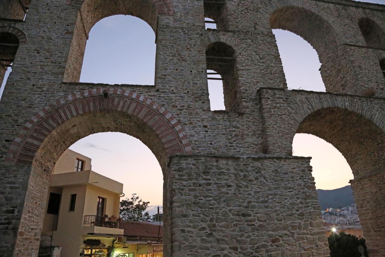 Under The Aqueduct Boutique House Apartment Kavala Bagian luar foto